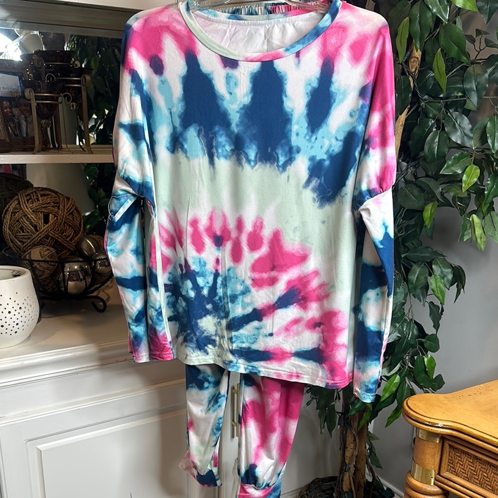 GUC Pink, Mint Green and Blue Casual Sets with Tie-Dye Design, XL
